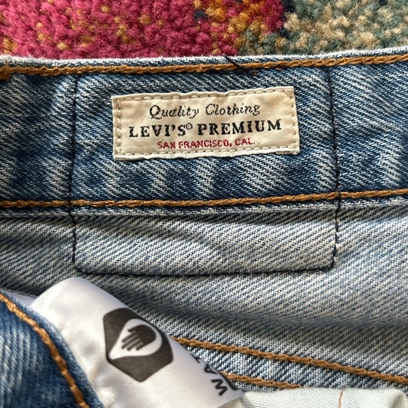 Levi’s | Women's Light Blue Distressed Premium Skinny 501 Buttonfly Jeans, sz 25 - Picture 7 of 14